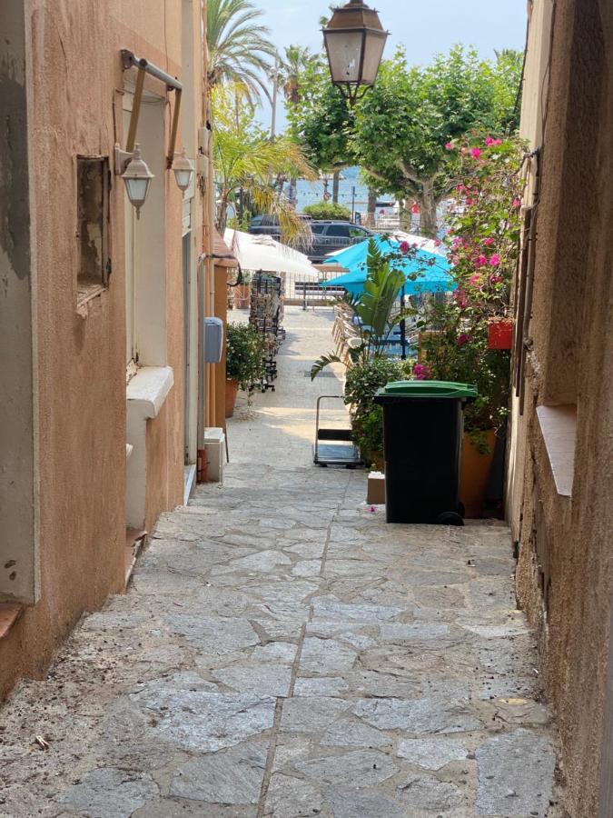 T2 Coquet Le Lavandou Plein Centre Vue Mer Exceptionnelle. Διαμέρισμα Εξωτερικό φωτογραφία