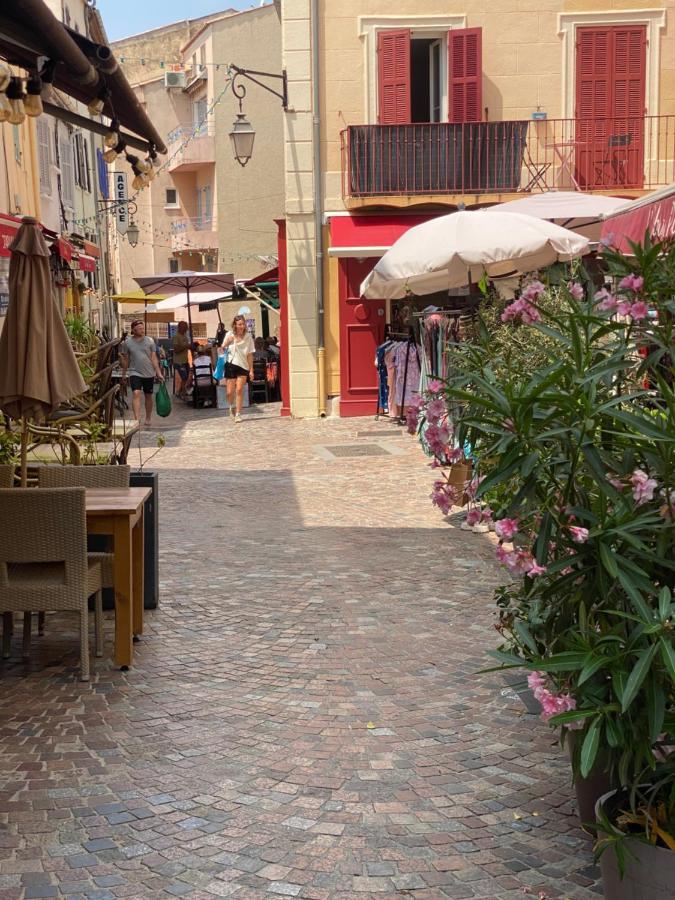 T2 Coquet Le Lavandou Plein Centre Vue Mer Exceptionnelle. Διαμέρισμα Εξωτερικό φωτογραφία